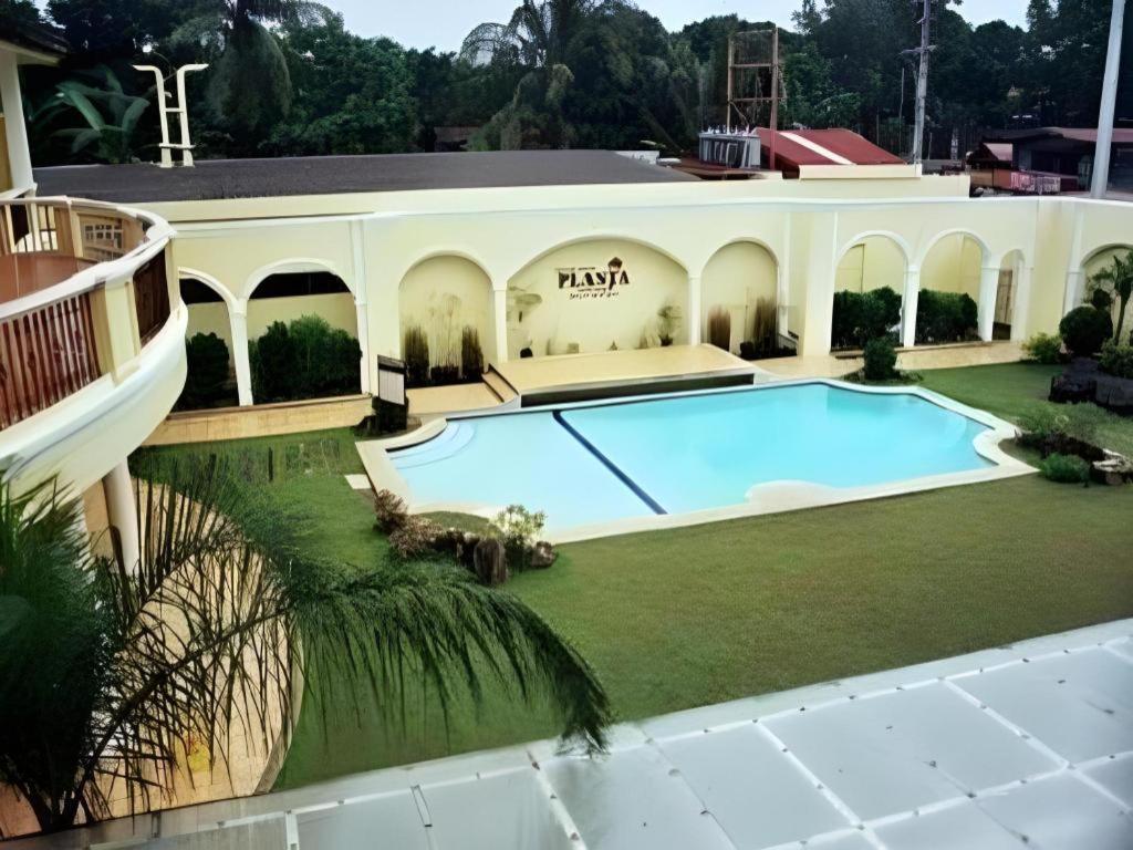 Planta Centro Bacolod Hotel & Residences Екстер'єр фото