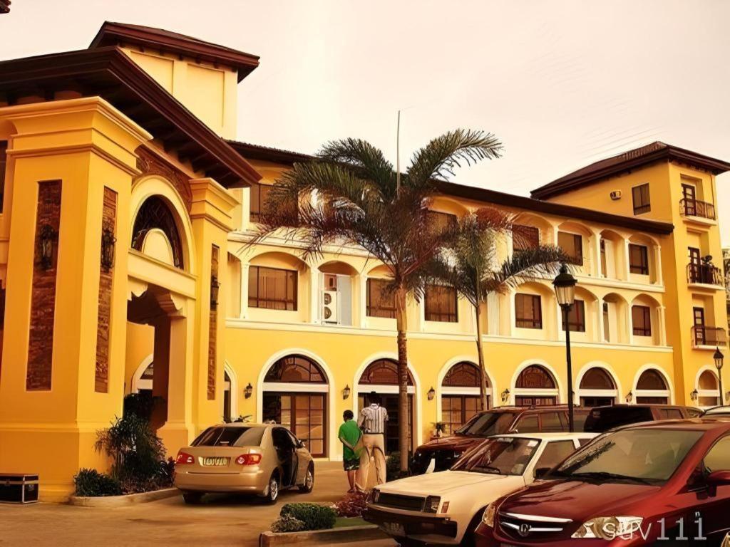 Planta Centro Bacolod Hotel & Residences Екстер'єр фото