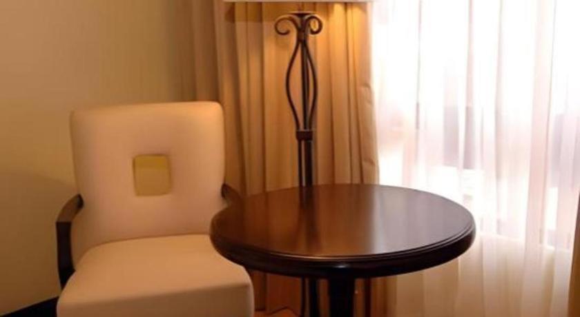 Planta Centro Bacolod Hotel & Residences Екстер'єр фото