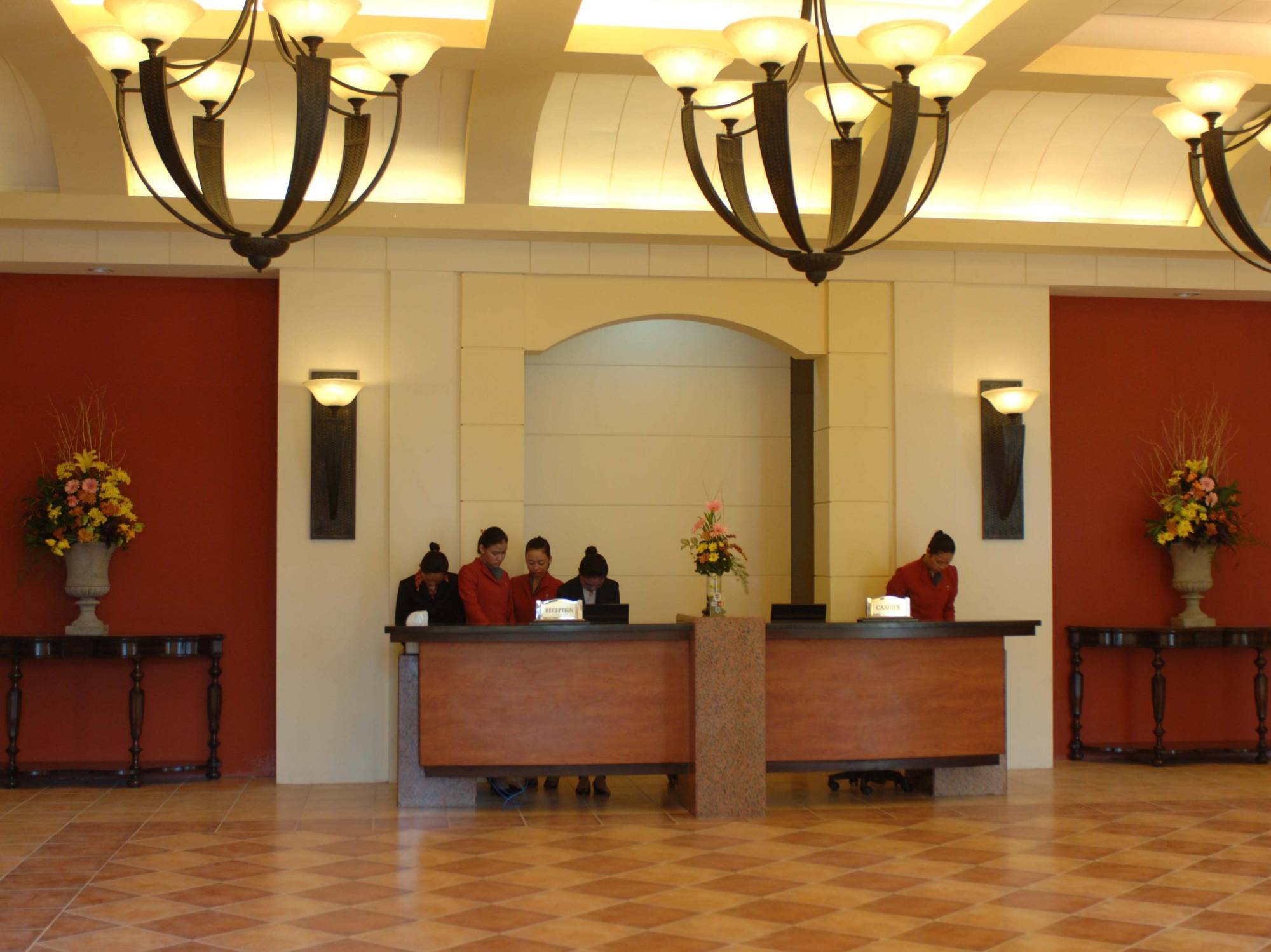 Planta Centro Bacolod Hotel & Residences Екстер'єр фото